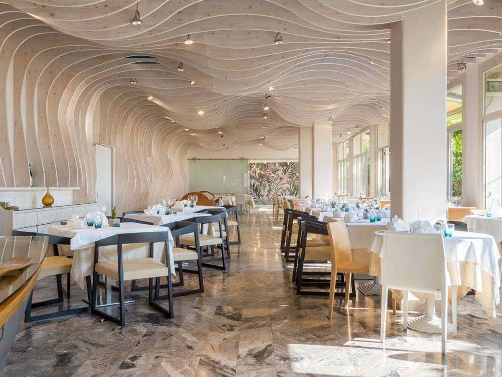 Restaurant l'Onda in Torbole im Hotel Baia Azzurra in Torbole